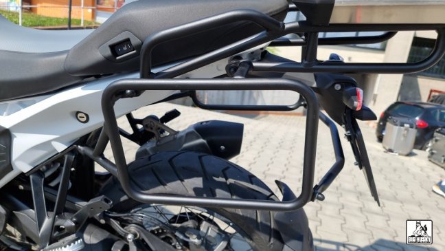 BMW R1300GS top case carrier